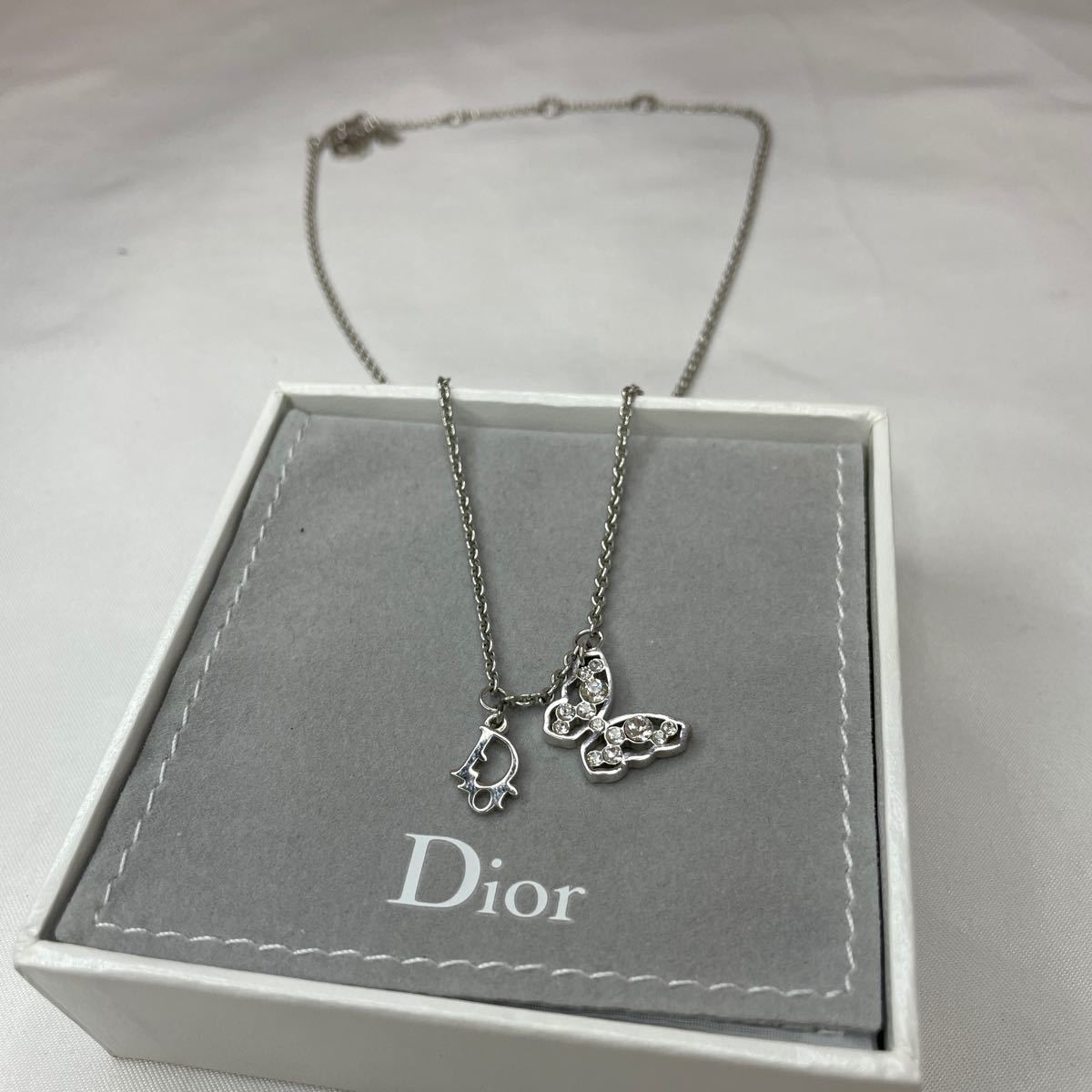 Christian Dior クリスチャンディオール ネックレス 蝶 ロゴ バタフライ シルバーカラー アクセサリー 刻印あり