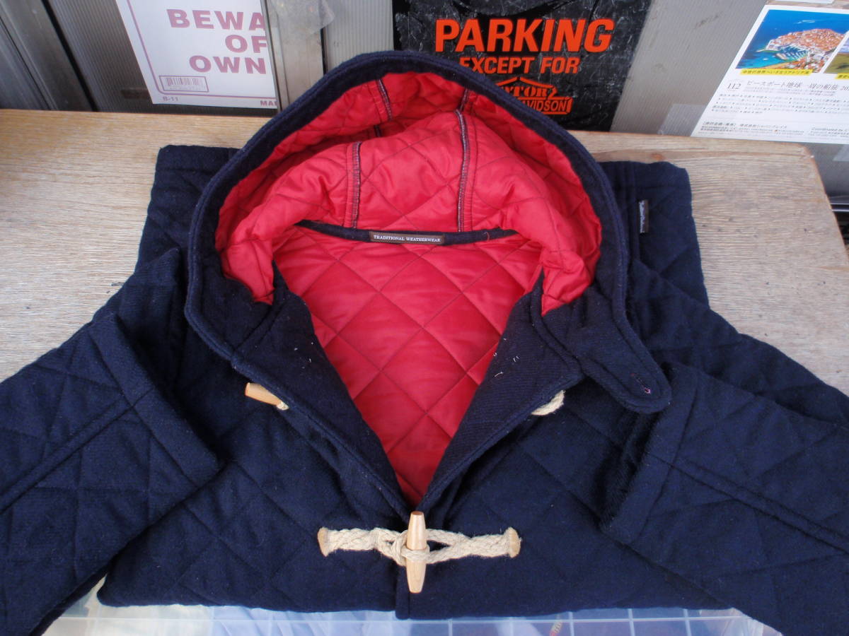 トラディショナルウェザーウェア ネイビー色なウール地のキルティングジャケット/コート トグル仕様 サイズ38 