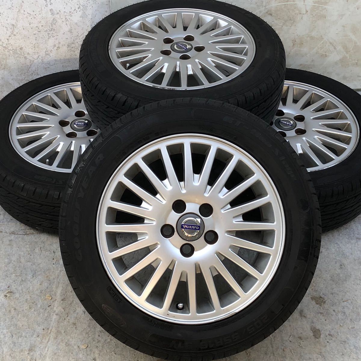適当な価格 205/55R16 ボルボV49 4本セット GOLF7 送料込み 205/55/16