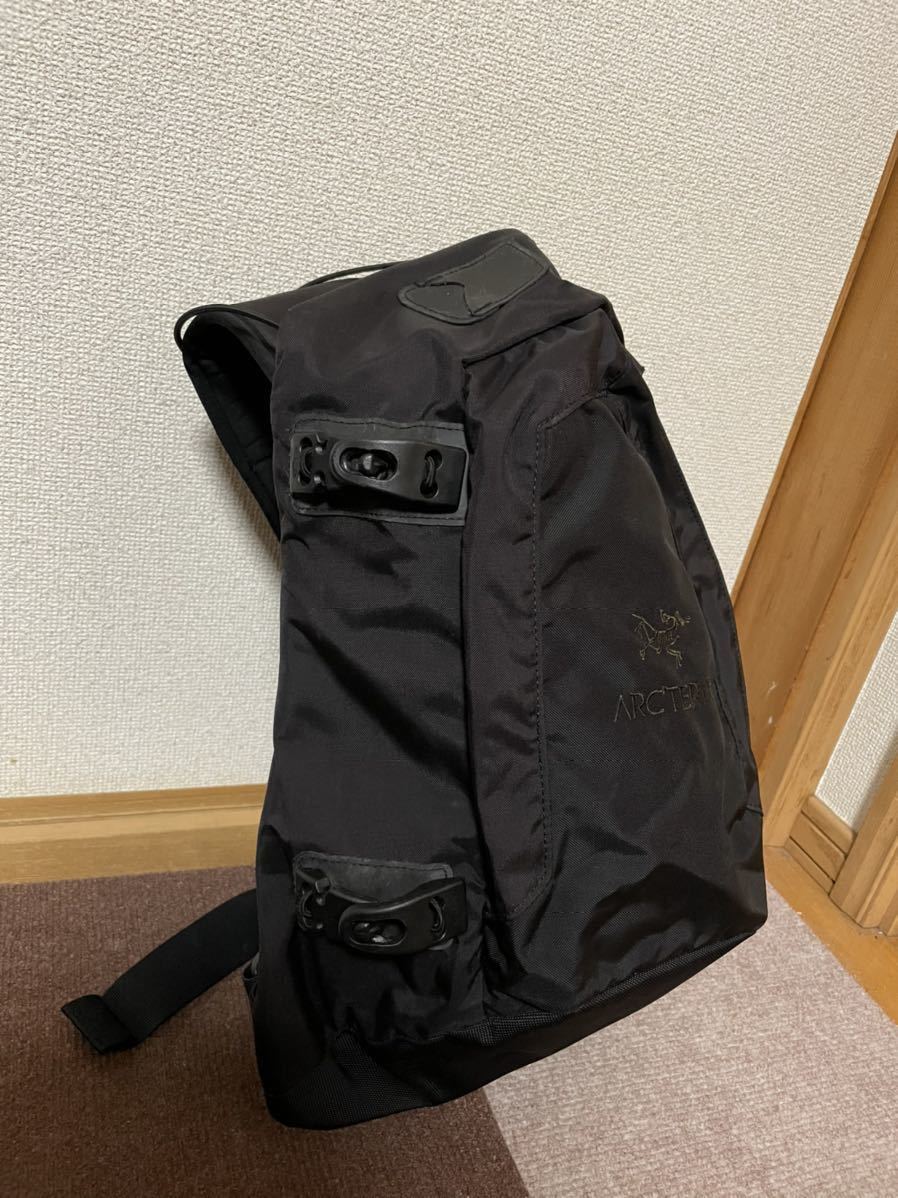 Yahoo!オークション - 絶版 希少 ARC'TERYX アークテリクス Yahoo!オークション - 絶版 希少 ARC'TERYX アークテリクス