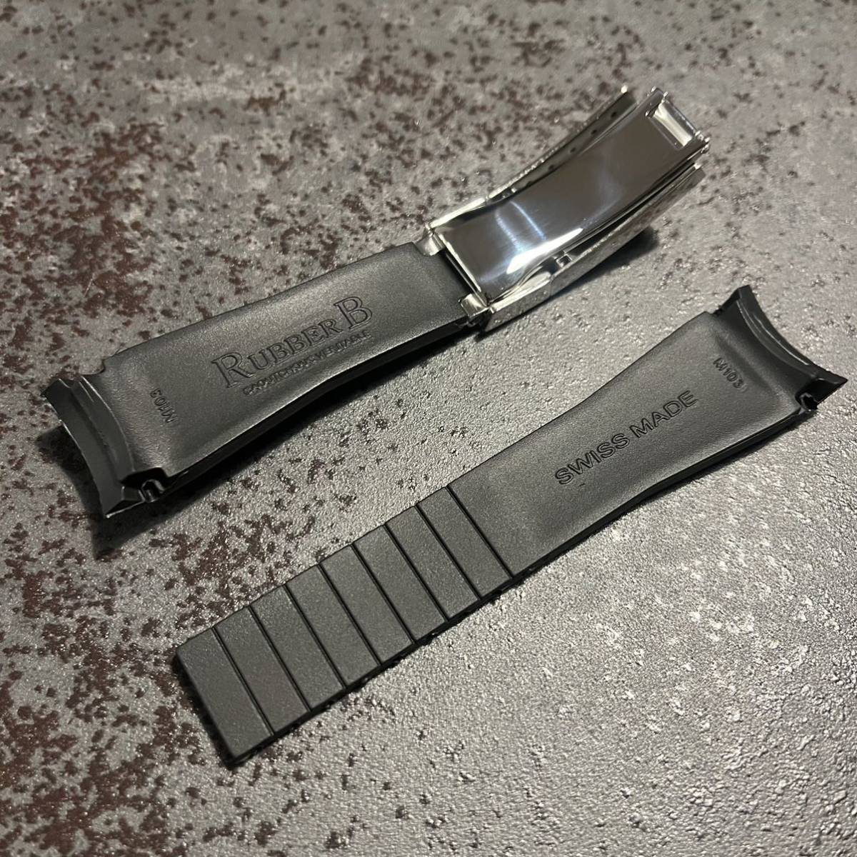 ROLEXロレックス互換ラバーベルト ラグ幅20mm 黒ブラック