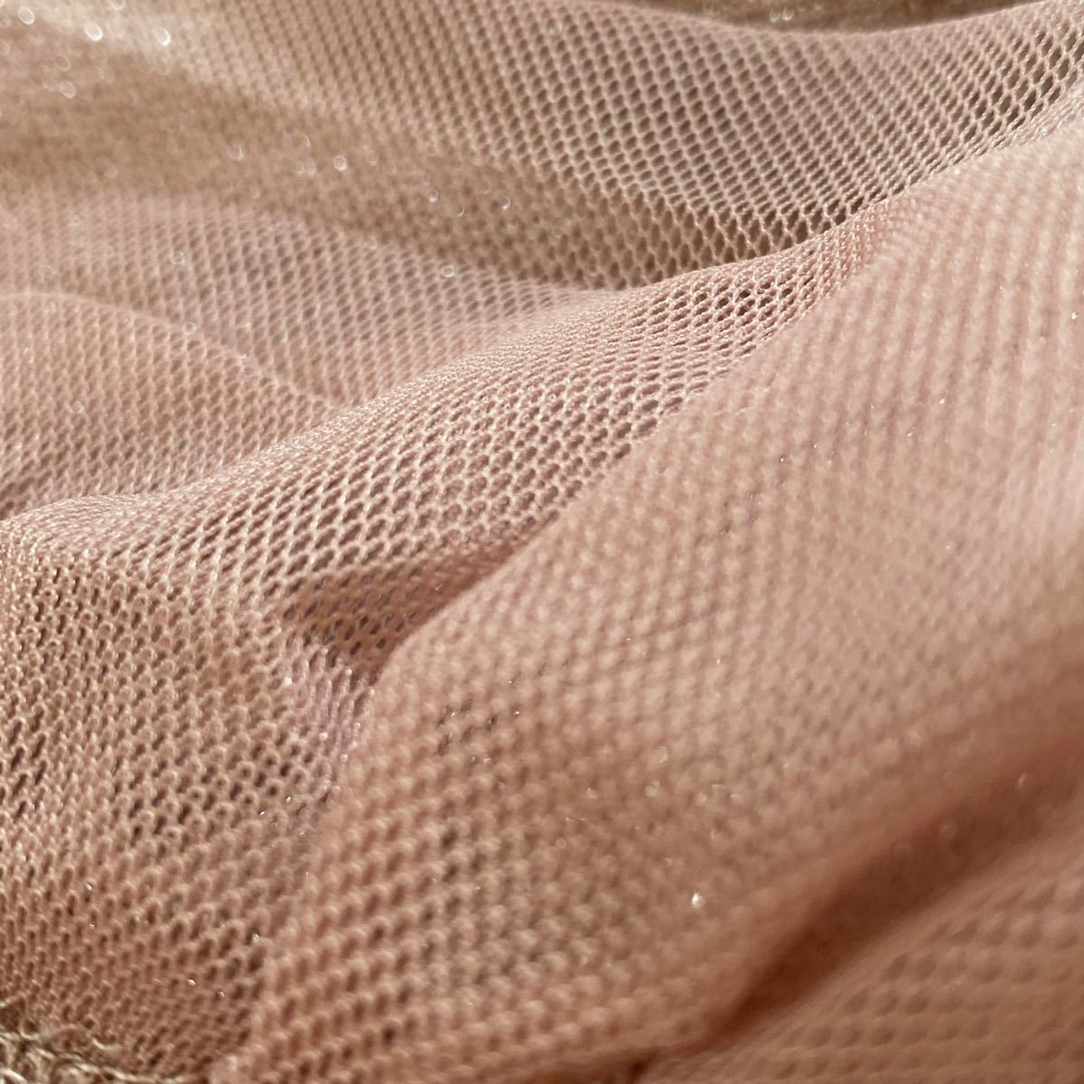 ★クロスカンパニー　くすみピンク　ラメ織　裾チュールのタンクトップ
