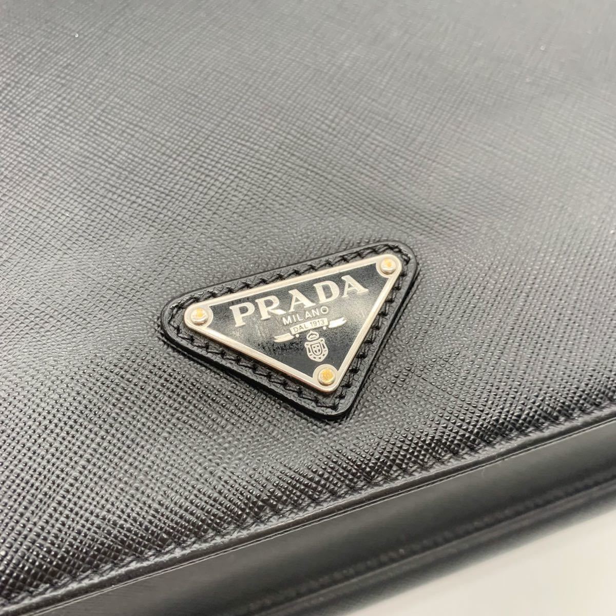 極美品 PRADA タブレットケース ビジネス サフィアーノレザー ブラック