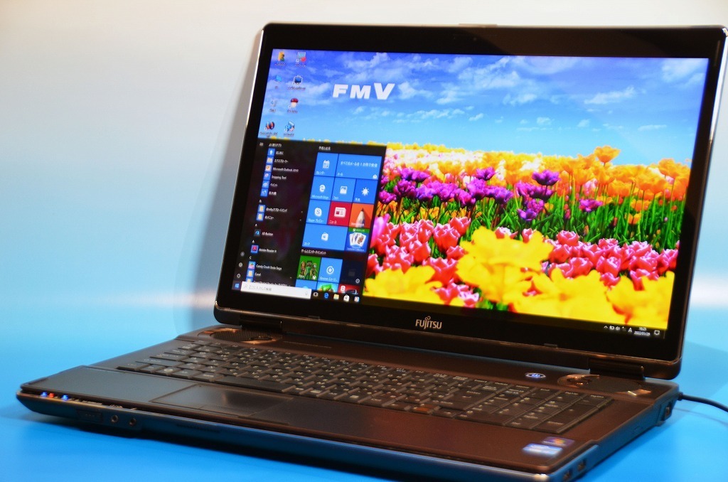 大画面 17.3インチ フルHD(1920×1080) 富士通 FUJITSU LIFEBOOK NH77