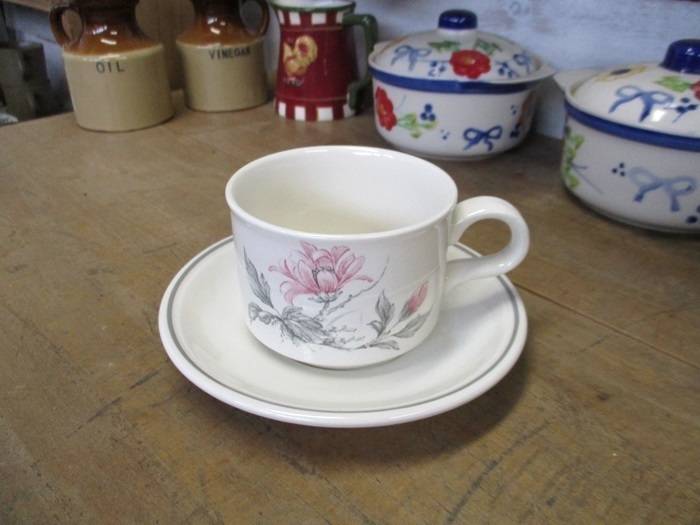 花柄 カップ ソーサー コーヒーカップ ティーカップ 茶器 イギリス 英国製 キッチン雑貨 tableware 0737b_画像1