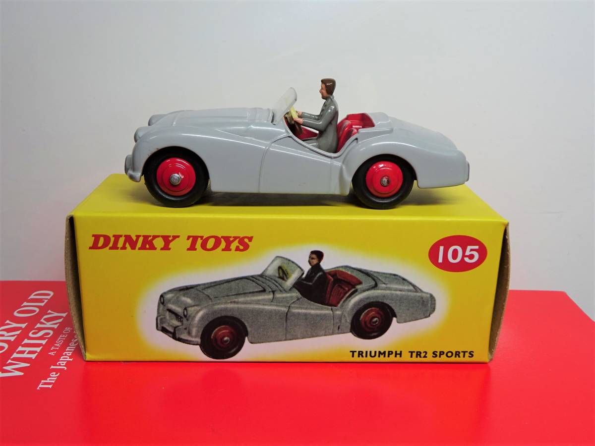 1/43 переиздание DINKY 105 Triumph TR2 SPORTS