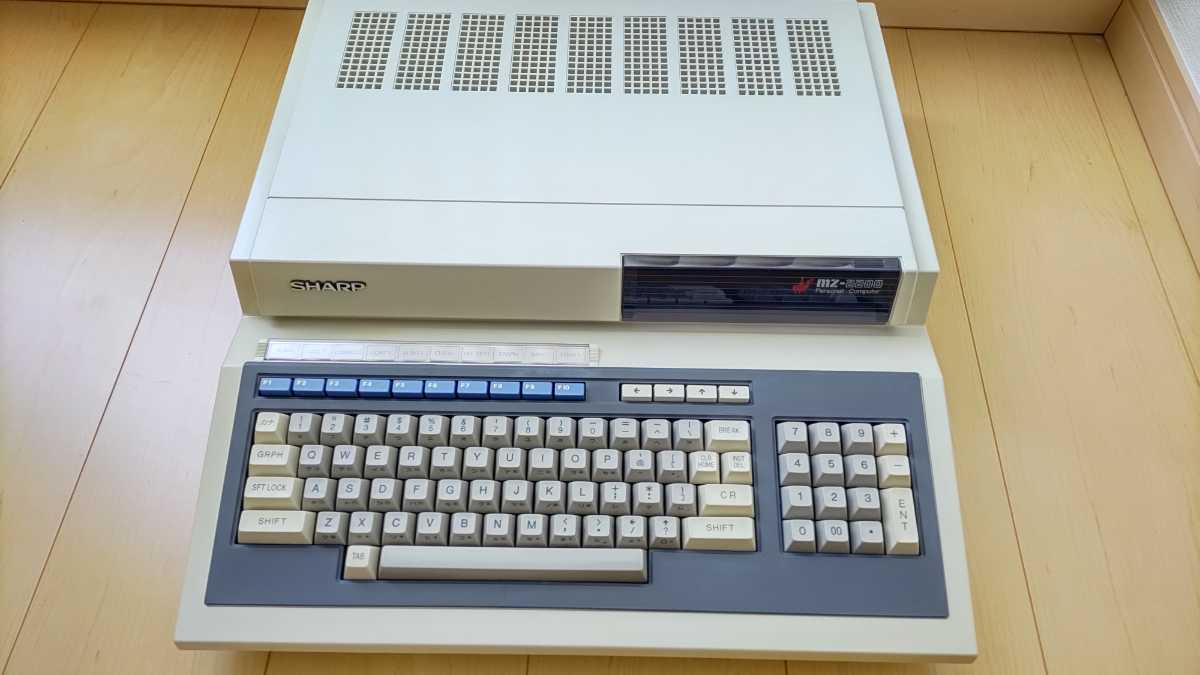 SHARP パーソナルコンピューター MZ-2200 SHARP パーソナルコンピューター MZ-2200