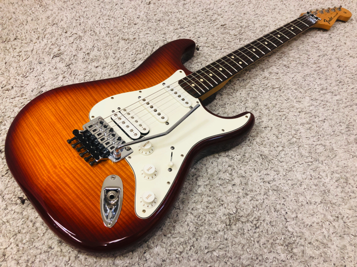Fender Mexico Standard Stratocaster HSS Plus Top with Locking