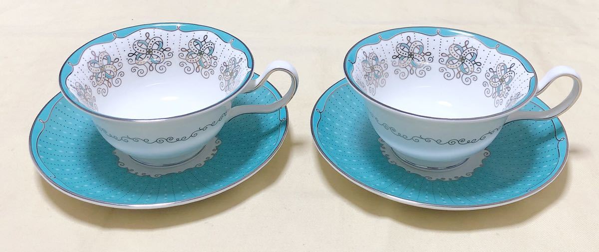 英国製1759 ウェッジウッドプシュケ ティーカップ&ソーサー (ピオニー