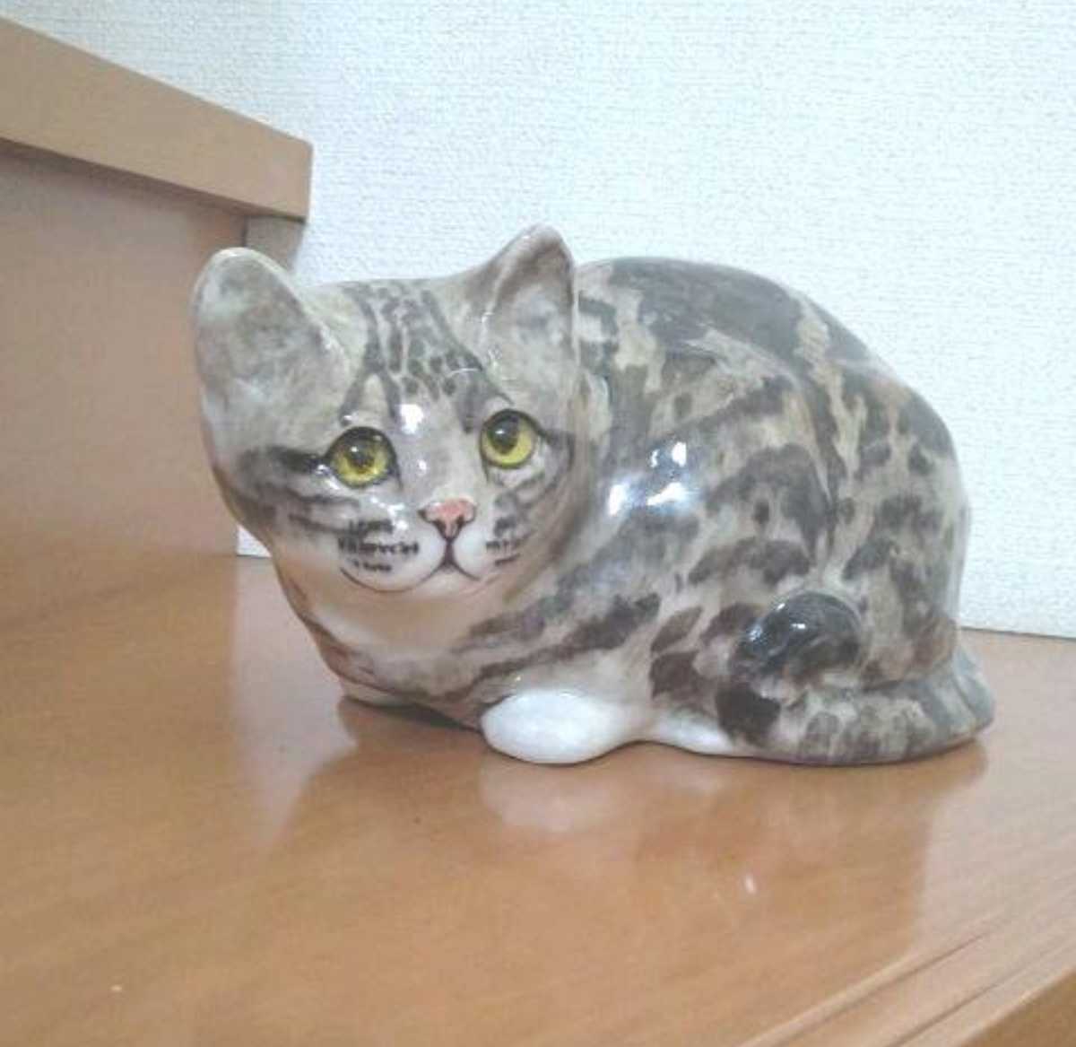 大きなサイズ5、丸まった猫、ウィンスタンレイキャット(ケンジントン