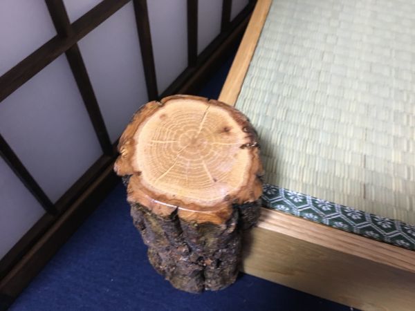 旧家蔵出 高級 置き床 置床 床の間 無垢材 柾目引戸 茶道具 民芸 旧家蔵出 高級 置き床 置床 床の間 無垢材 柾目引戸 茶道具 民芸