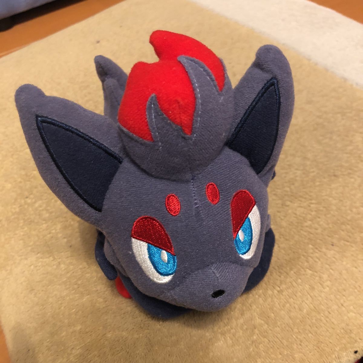 ヤフオク! - ポケットモンスター ゾロア ぬいぐるみ