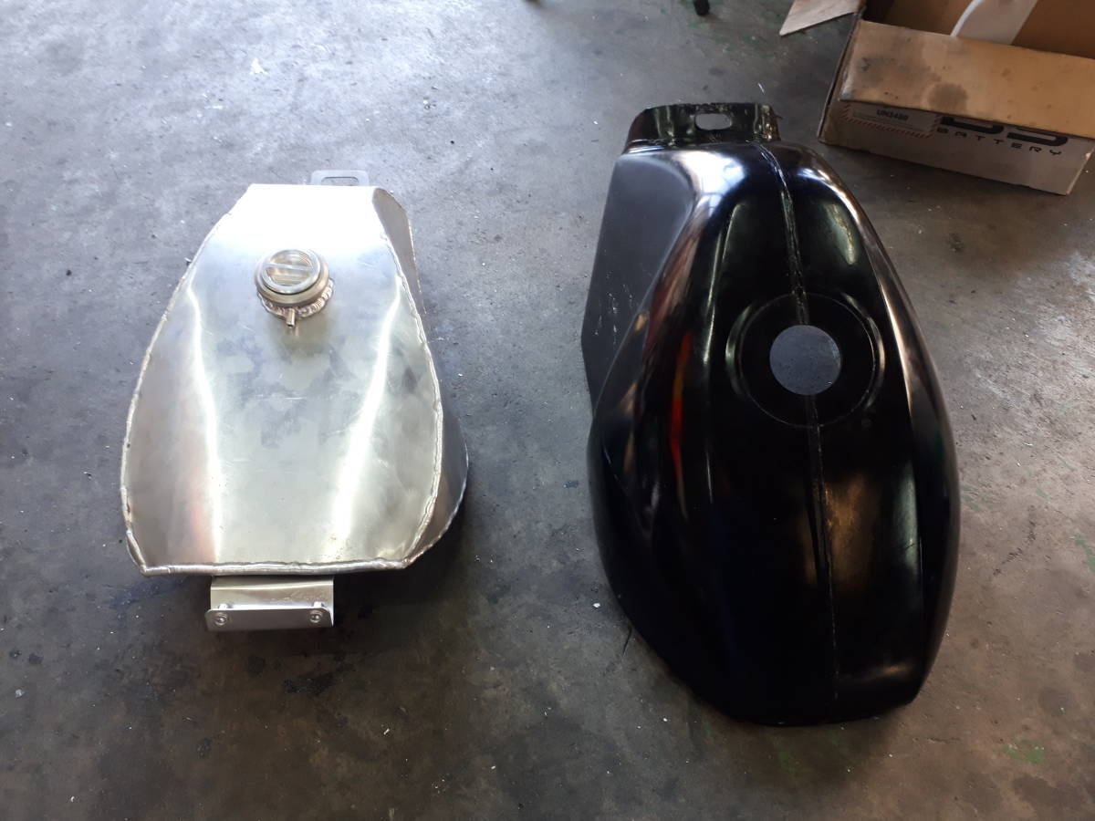 TZR250 1kt用FRPタンクカバー&アルミインナータンク レース用 TZR250 1kt用FRPタンクカバー&アルミインナータンク レース用