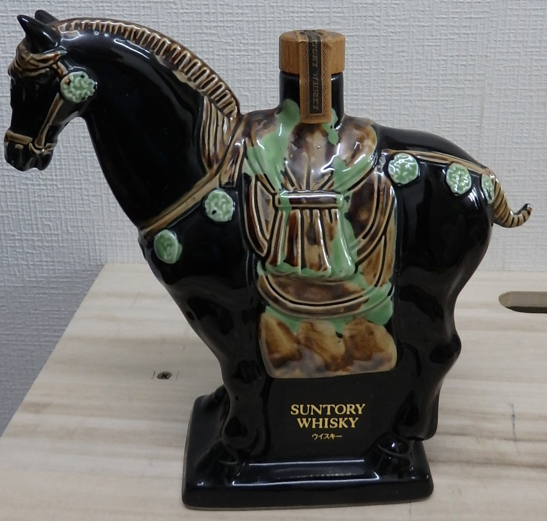 日本販売 1円♪~午歳 干支ボトル 馬 ROYAL SUNTORY WHISKY ローヤル 600ml Alc 43% t0214-09 日本販売 1円♪~午歳 干支ボトル 馬 ROYAL SUNTORY WHISKY ローヤル 600ml Alc 43% t0214-09