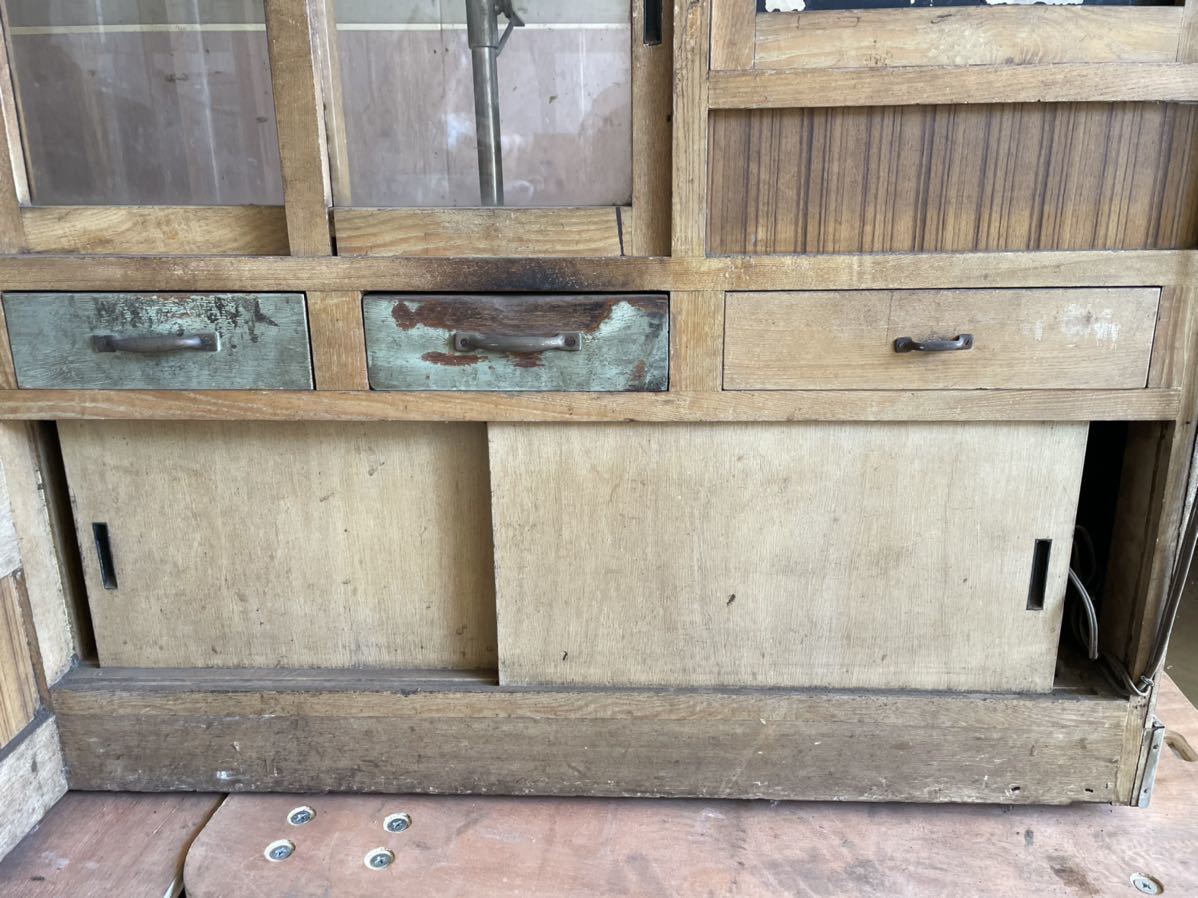 昭和レトロ・埼玉】たばこ屋 アンティーク 店舗什器 L型ガラス 昭和レトロ・埼玉】たばこ屋 アンティーク 店舗什器 L型ガラス