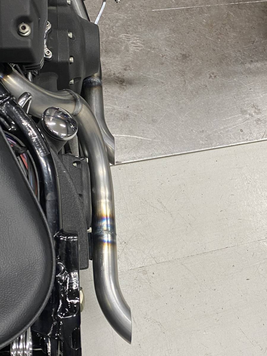 ワンオフマフラー ショートドラッグターンアウト TC88ソフテイル ワンオフマフラー ショートドラッグターンアウト TC88ソフテイル