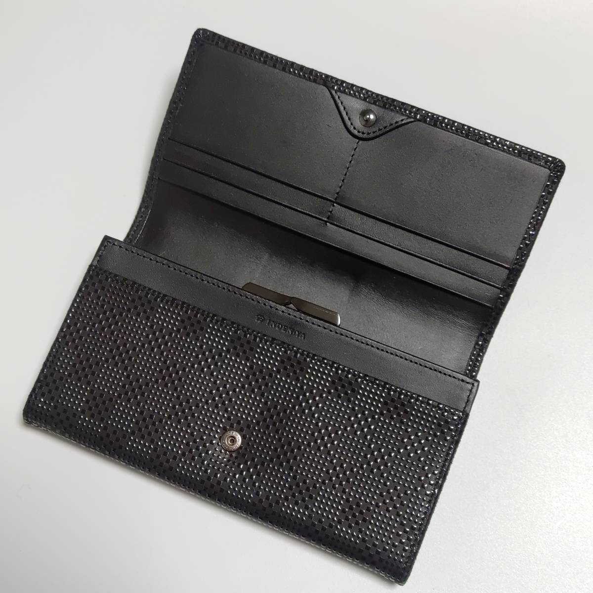 安い通販サイト 印傳屋 長財布 がま口 変わり市松小柄 伝統工芸 鹿革 鹿皮 漆 INDEN-YA 印伝屋 いんでんや 黒 ブラック 長札 束入 送料無料 オンラインストア売れ済-rockinghorse2013.co.jp 安い通販サイト 印傳屋 長財布 がま口 変わり市松小柄 伝統工芸 鹿革 鹿皮 漆 INDEN-YA 印伝屋 いんでんや 黒 ブラック 長札 束入 送料無料 オンラインストア売れ済-rockinghorse2013.co.jp