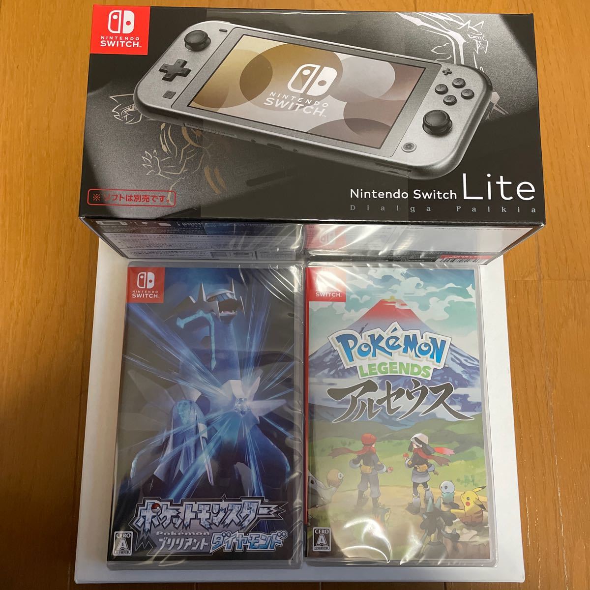 【新品】Switchライト本体 ポケモン ディアルガ・パルキア 限定モデル(Switch Lite) ソフト2本付き
