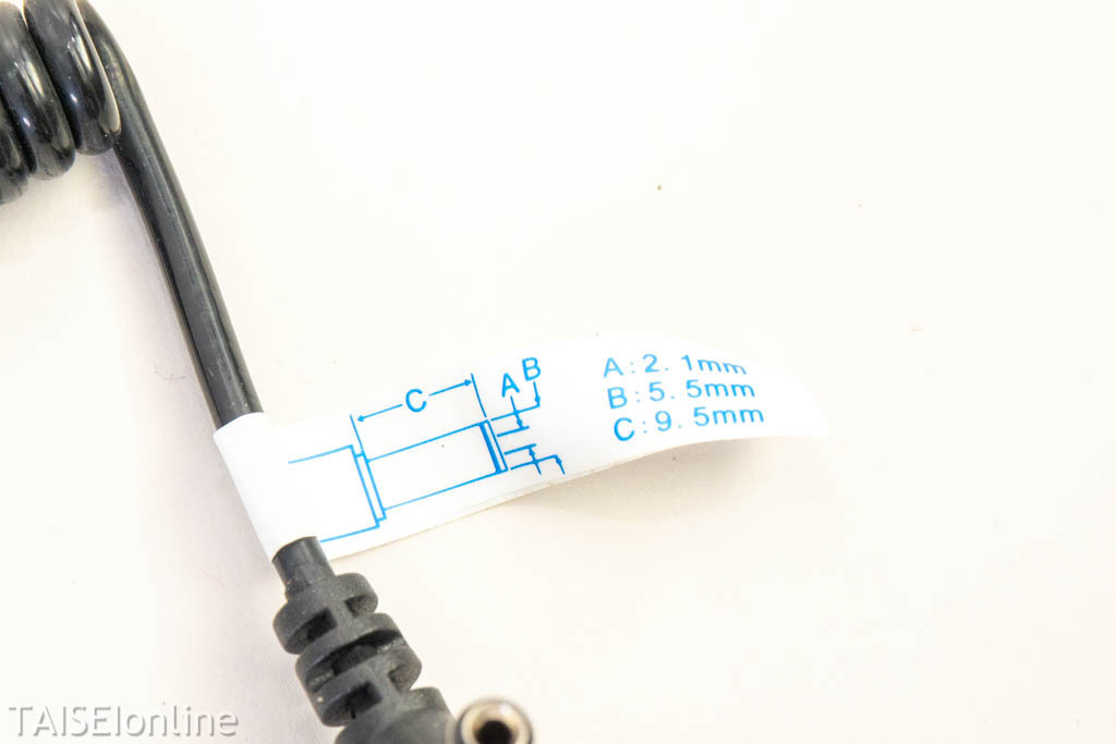 DC ケーブル4本セット CABLE4SET-Dcmulti No.7 カールコード 2.5φ→2.1φ×２本 2.1φ→2.1φ×2本 未使用品 中古品 21112417_画像4