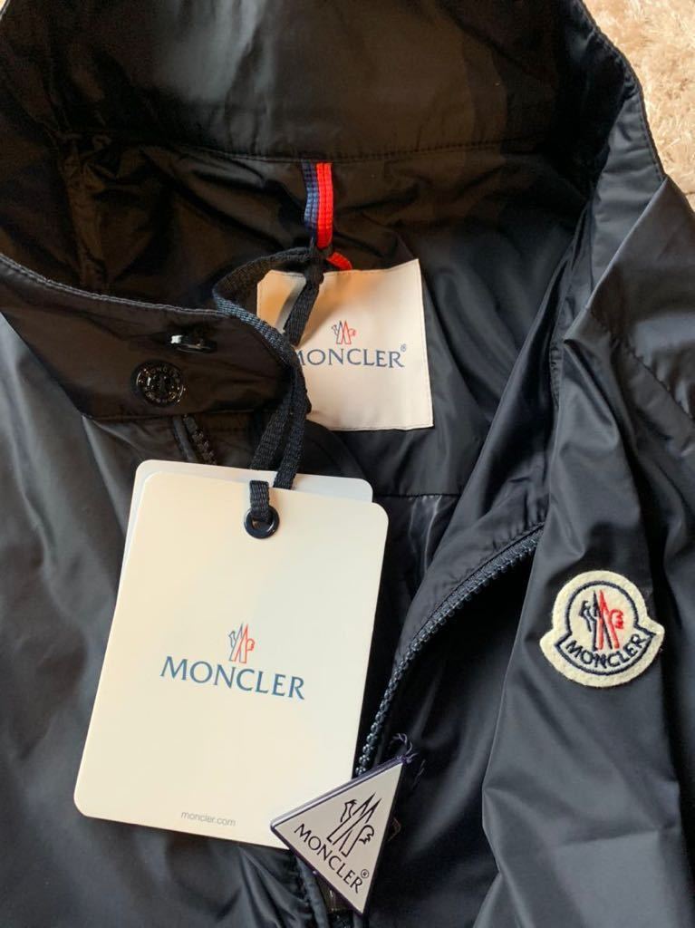 【新品タグ付】MONCLER 男性用ナイロンジャケット サイズ3_画像7