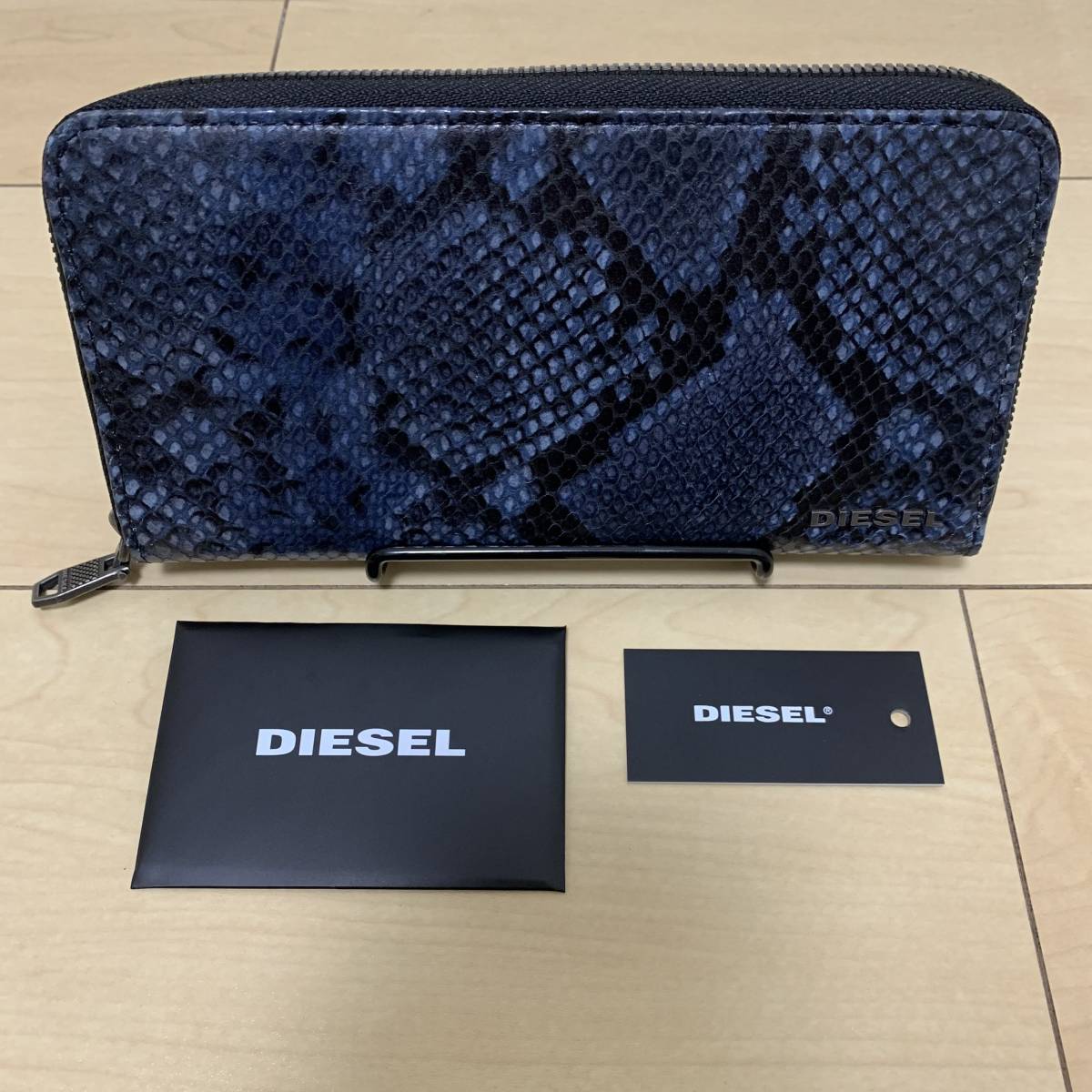 新品 未使用/タグ付き/定価26,400円》dm DIESEL ディーゼル メンズ 蛇