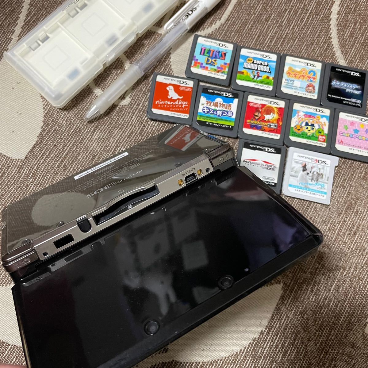 美品 任天堂3DS 本体 ソフトセット カセットセット ニンテンドー3DS コスモブラック ゲーム まとめ売り 箱 付属品あり