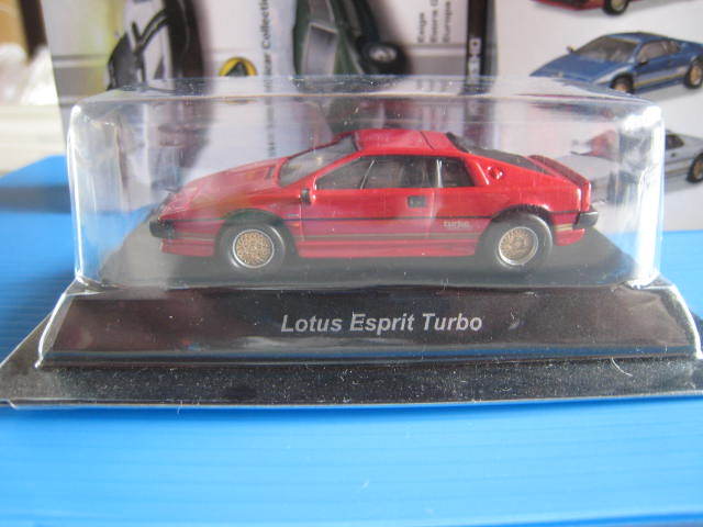 ロータス・エスプリ/Lotus　Esprit　Turbo（赤）　サークルKサンクス第76弾ロータスミニカーコレクション　京商製1/64　_画像5