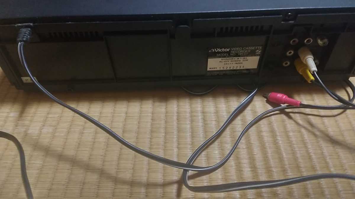 Victor VHSデッキ HR-D7 リモコン付き ジャンク扱い 送料込み Victor VHSデッキ HR-D7 リモコン付き ジャンク扱い 送料込み