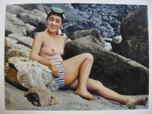 海女　裸 画像】貴重なエロ画像。昭和の海女さん、普通におっぱい丸出しで ...