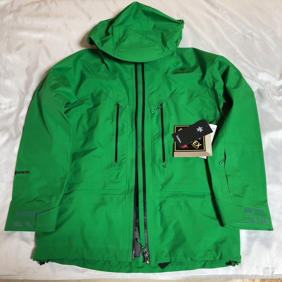 ゴールドウイン ジャケット GORE-TEX L 中綿 未使用 ブラック タグ付