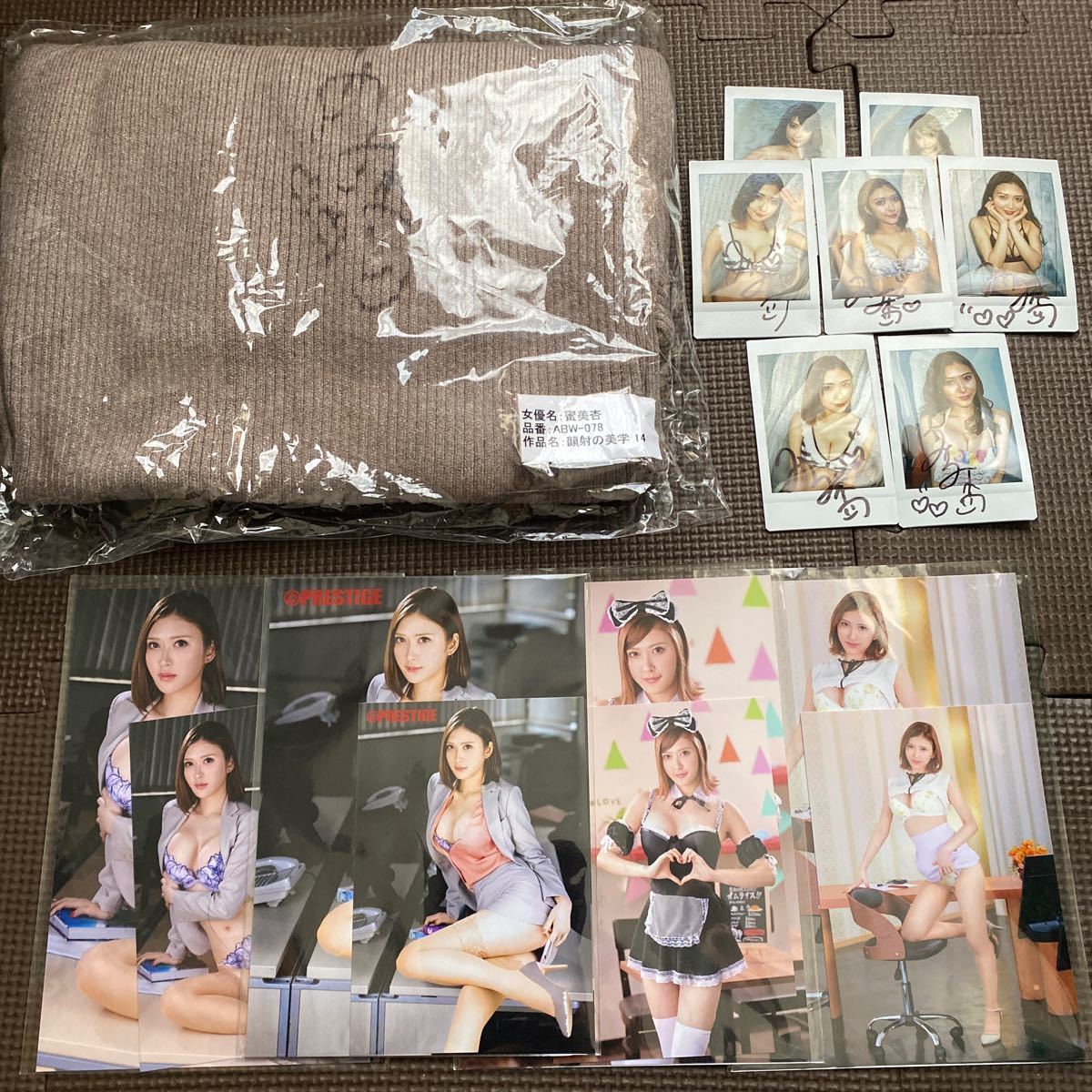 スーパーセール】 特価特別品!蜜美杏 セット 生写真 チェキ 衣装 直筆