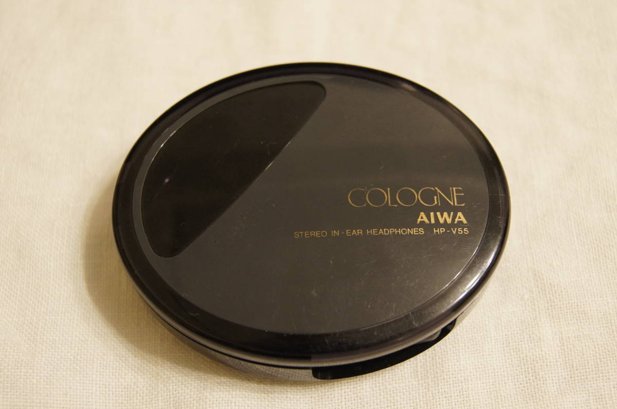 中古】AIWA(アイワ) HP-V55 黒 ケース付き ヘッドホン COLOGNE 中古】AIWA(アイワ) HP-V55 黒 ケース付き ヘッドホン COLOGNE