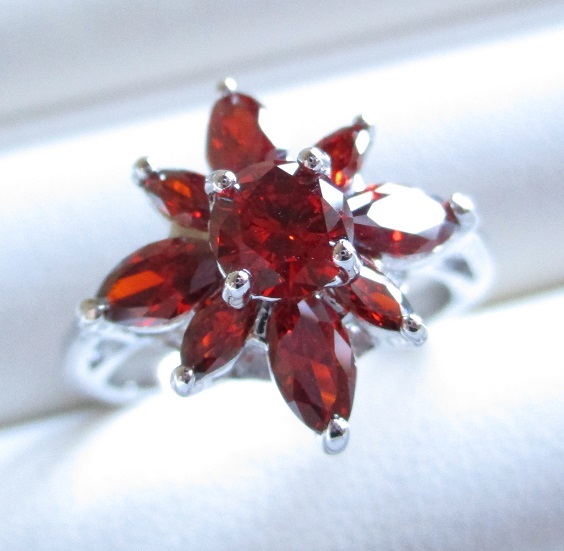 *WGF round &ma- Kiss CZ flower ring * garnet color 12 number 