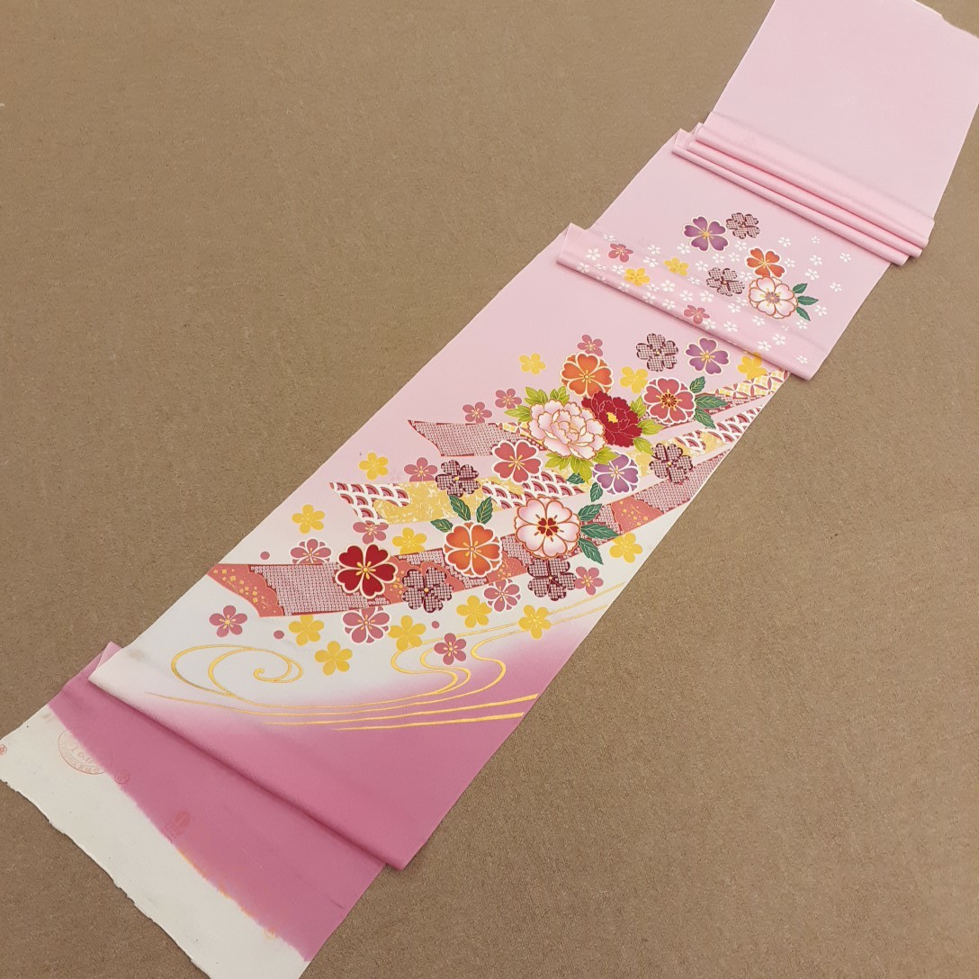 021502　正絹　ピンク色　花柄　桜柄　シルク230cm　はぎれ　ハギレ　リメイク　ハンドメイド