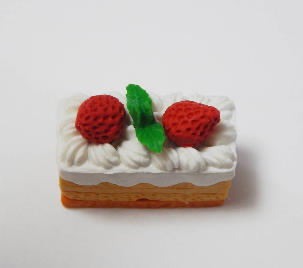 【良品・未使用品】消しゴム（ショートケーキ）_画像1