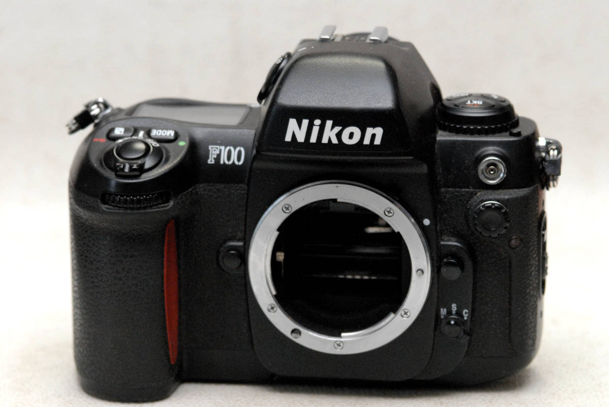 Nikon ニコン 昔のオートフォーカス 高級一眼レフカメラ F100ボディ 品 