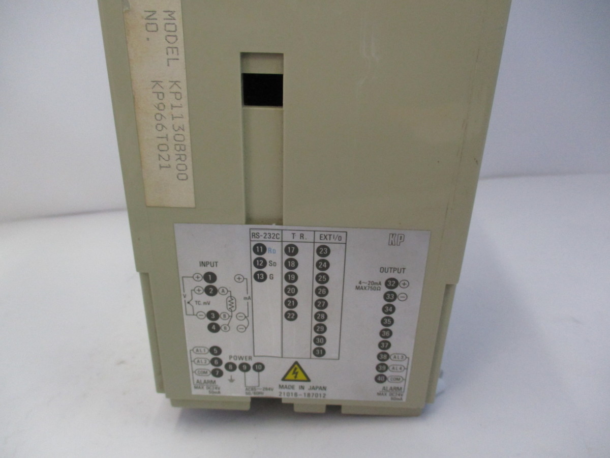 Chino KP 1000 KP1130BR00 デジタルプログラム調節計 4~20mA Chino KP 1000 KP1130BR00 デジタルプログラム調節計 4~20mA