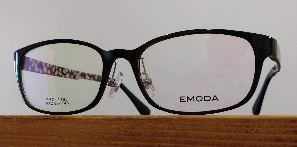 （445）激レア！EMODA(エモダ)EMD-4190★新品未使用品！貴重な生産終了品！★超軽量樹脂フレーム！専用ハードケース(生産限定品)付き！_画像5