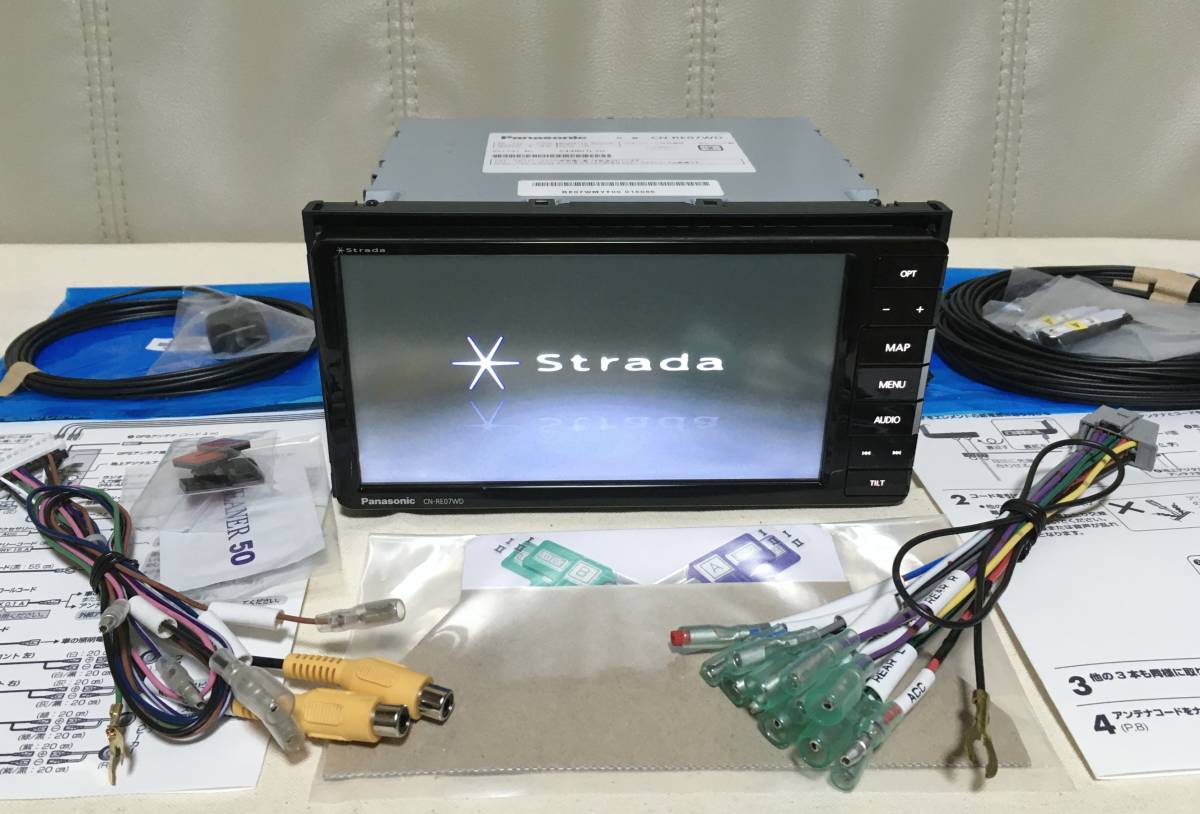 Strada CN-RE07WD 2021年度地図 Bluetooth ハンズフリー 200mmワイド