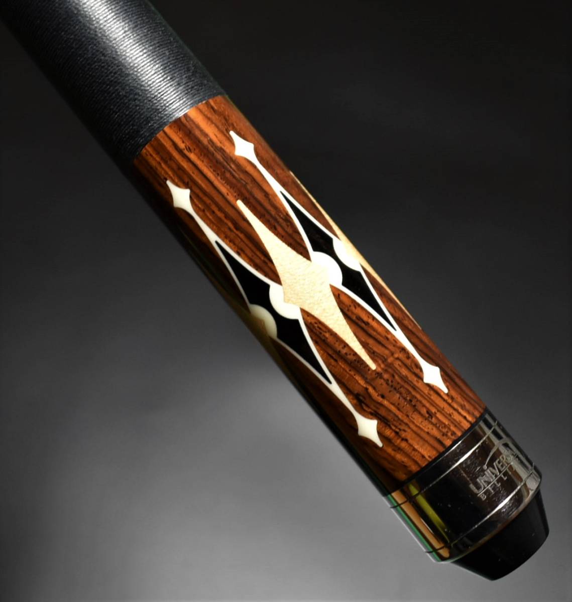 即決☆ADAM cue AD-UN ユニバーサル 8分割ハイテクシャフト 即決☆ADAM cue AD-UN ユニバーサル 8分割ハイテクシャフト