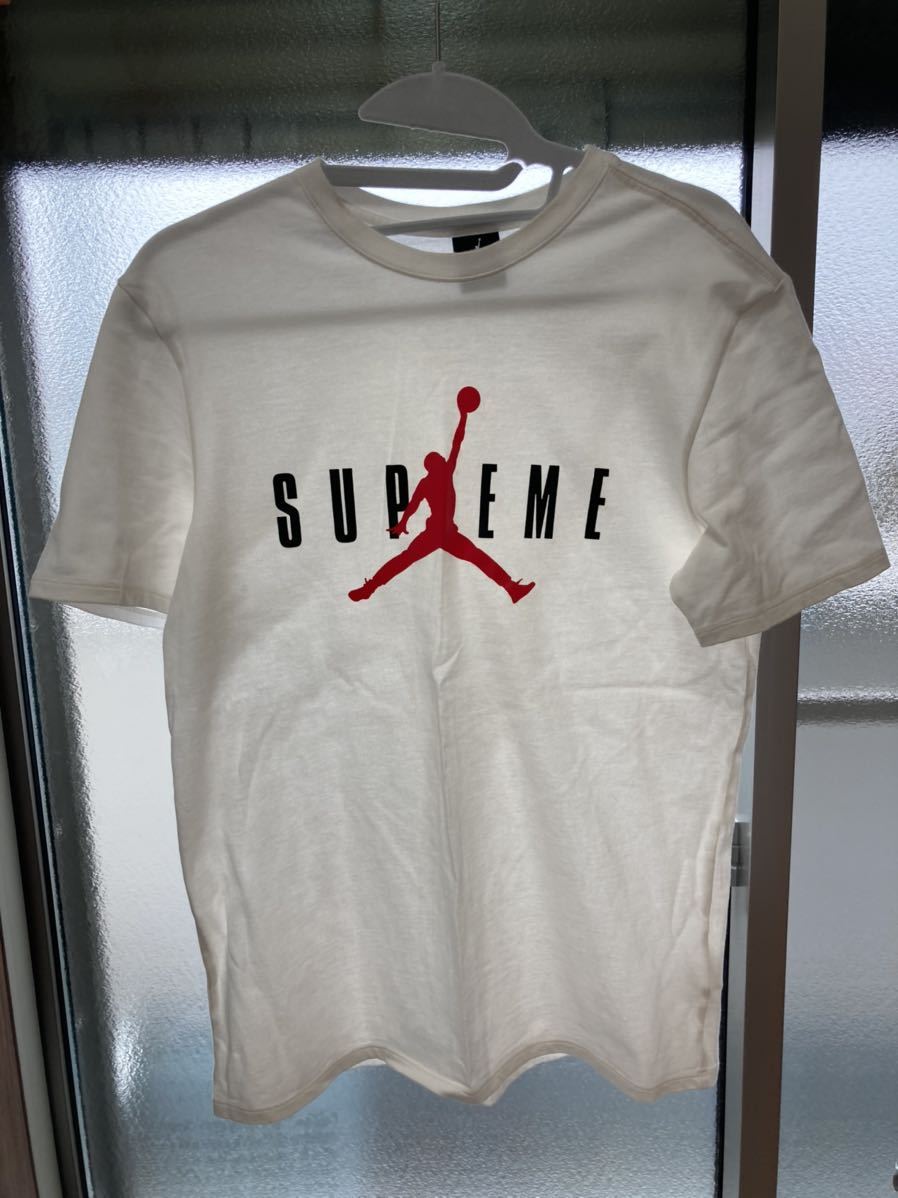 SUPREME ジョーダン Tシャツの値段と価格推移は?|23件の売買情報を SUPREME ジョーダン Tシャツの値段と価格推移は?|23件の売買情報を