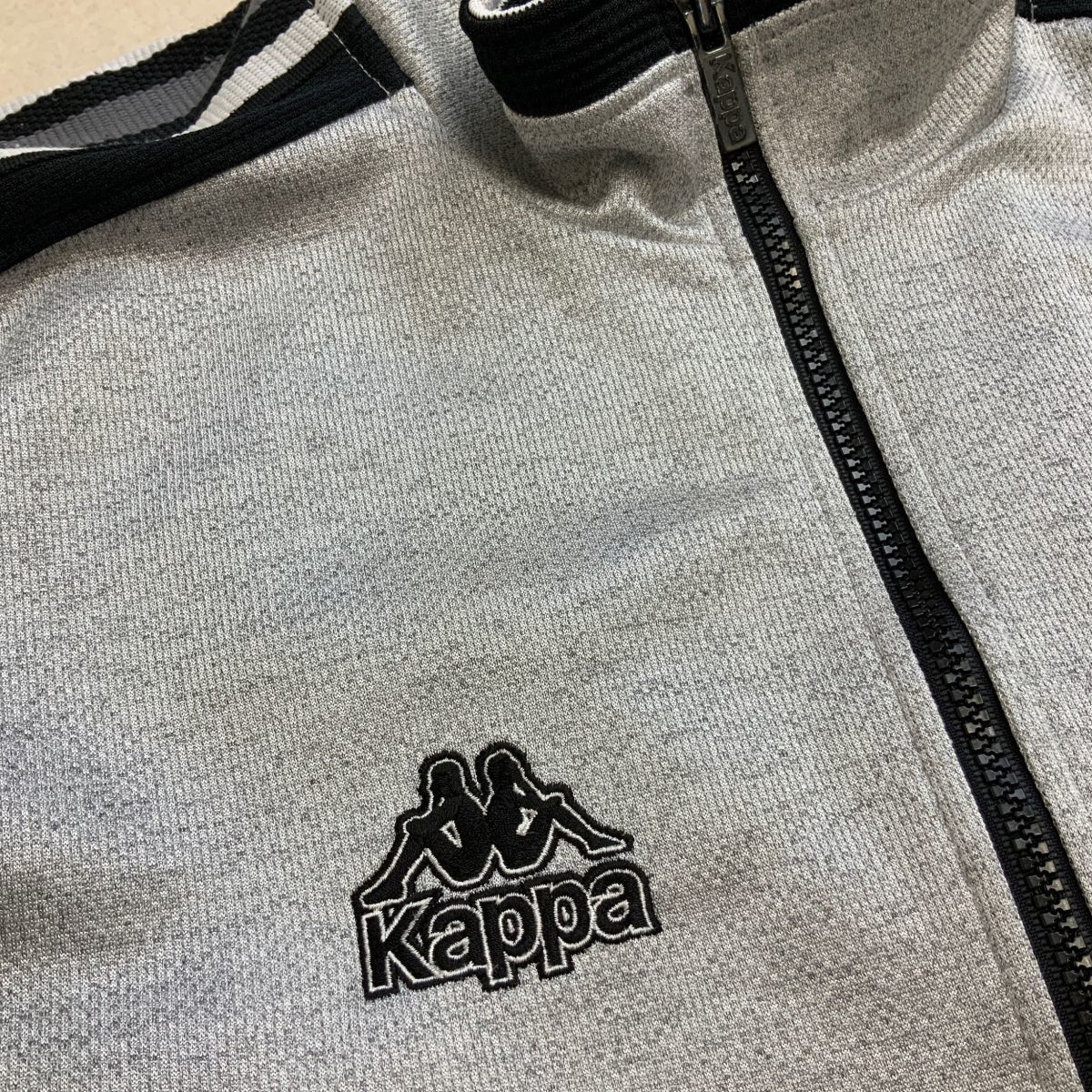 美品 90‘s Kappa カッパ 黒タグ トラックトップ ジャージ メンズ Oサイズ ブラック グレー_画像5