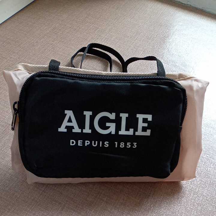 AIGLE エーグル エコバッグ 折りたたみ バッグ ショルダー ポーチ トートバッグ 可愛いです！ 未使用 コンパクト コンビニバッグ_画像2