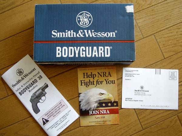 Smith & Wesson BODYGUARD 38 実銃オリジナルBox S&W 取説他_画像1