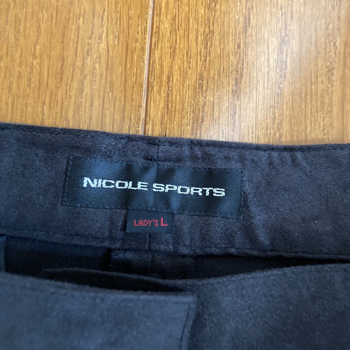 NICOLE sports 黒グレー系 レディースL ロングパンツ ファッション 運動 ゴルフ等にも_画像2