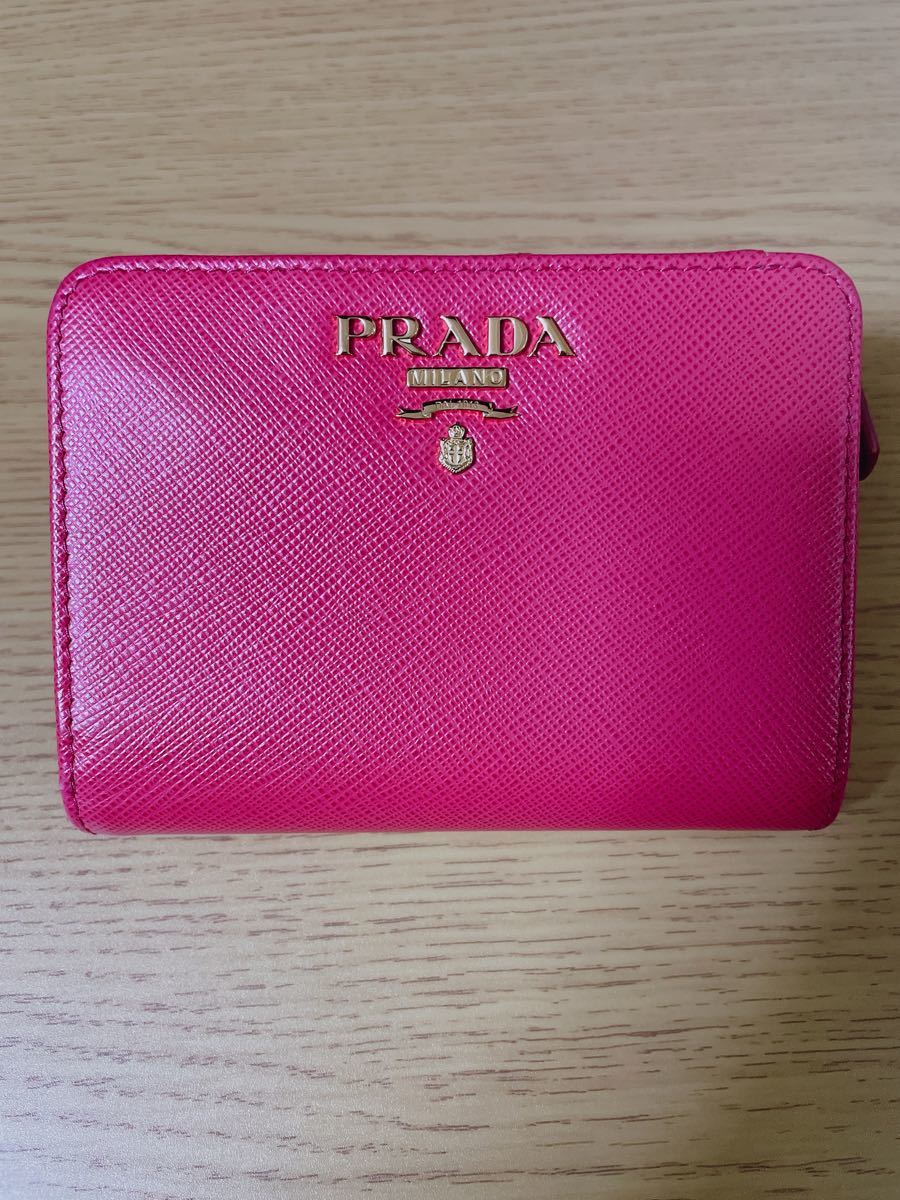 美品 プラダ PRADA サフィアーノ ピンク 二つ折り財布（¥19,700