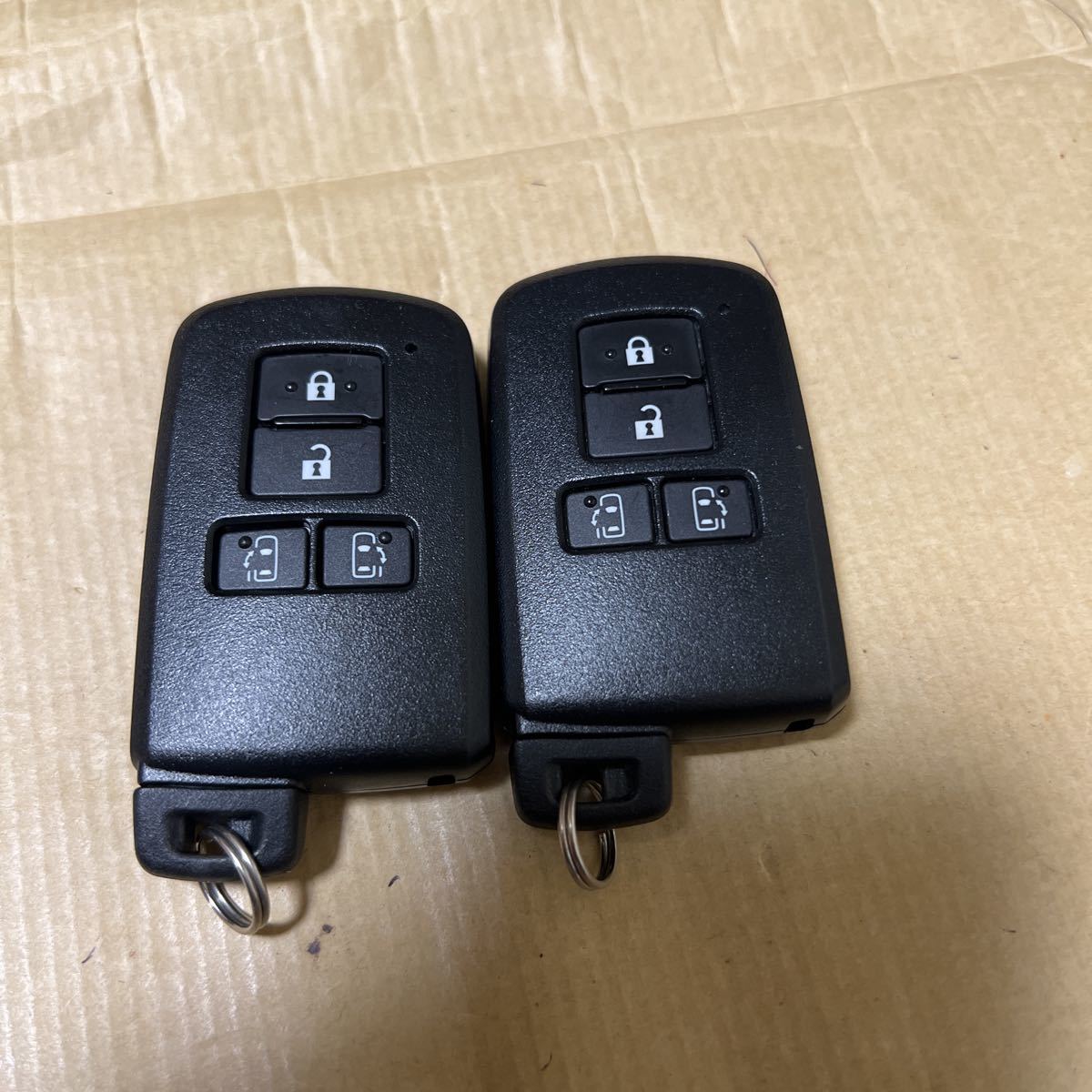 未使用保管品他☆送料無料☆トヨタヴォクシー ノア エスクァイア 80系