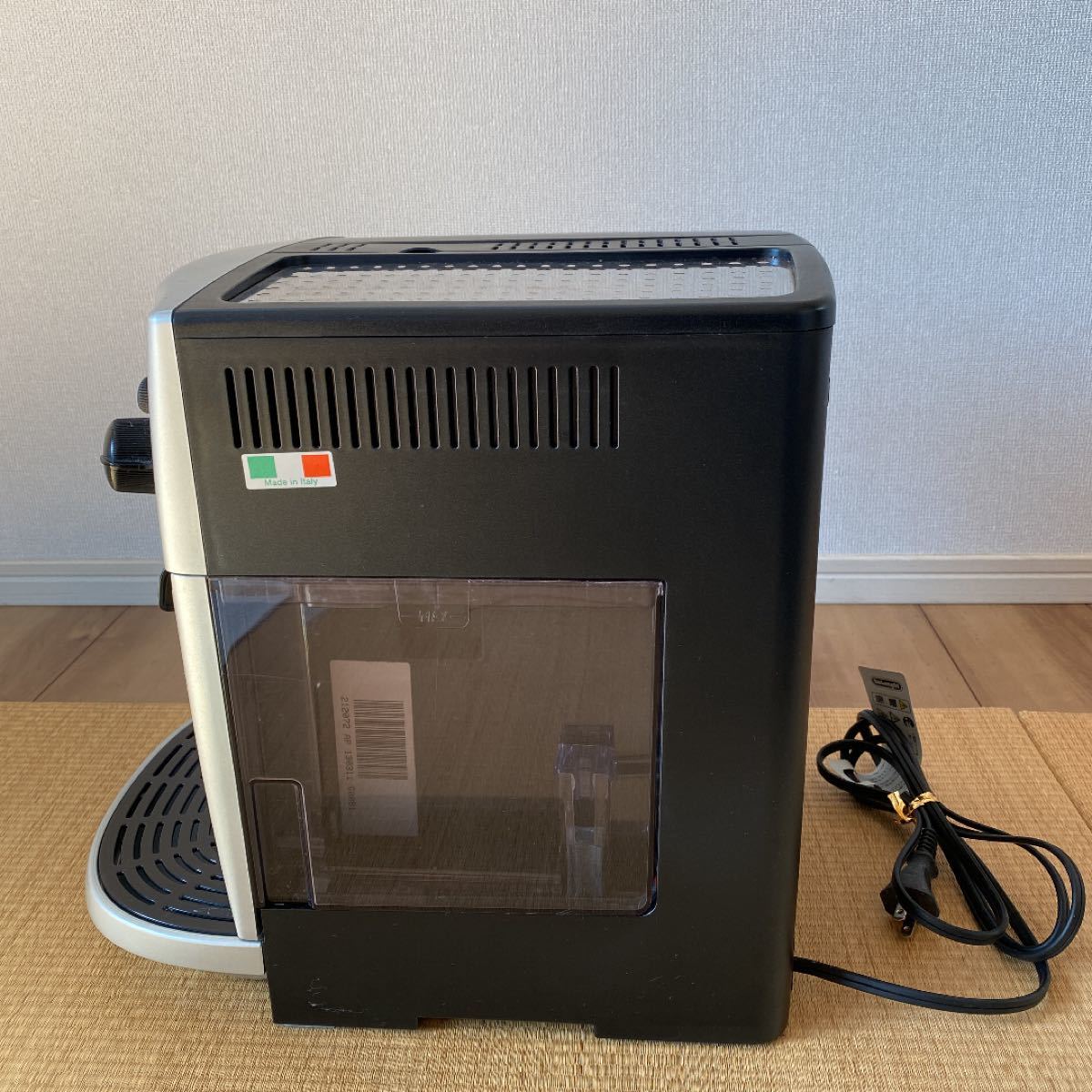 中古 デロンギ 全自動コーヒーメーカー ESAM1200SJ マグニフィカ 中古 デロンギ 全自動コーヒーメーカー ESAM1200SJ マグニフィカ