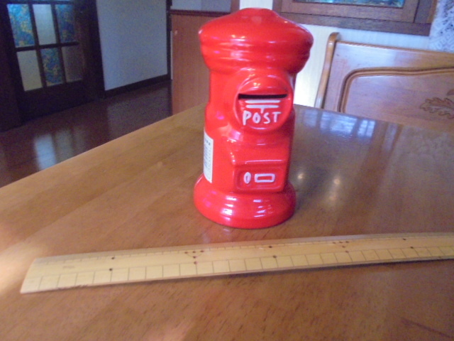 270円 最大89％オフ！ 270円 有名なブランド 赤い郵便ポストの貯金箱 陶器製 1個