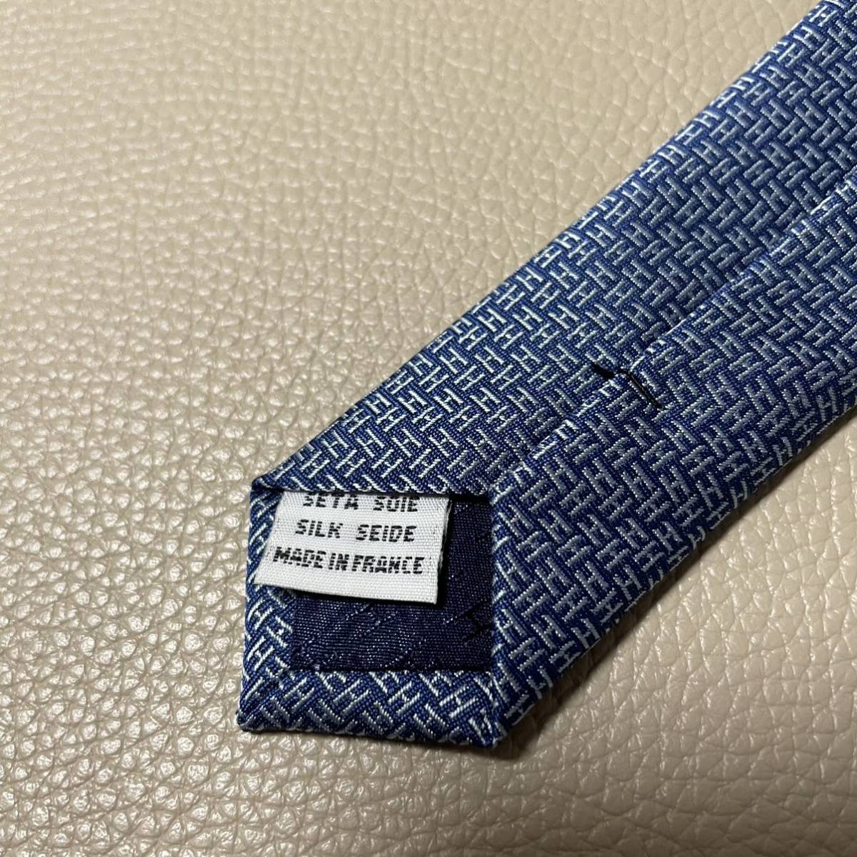 HERMES エルメス ネクタイ H柄 ストライプ ドット 総柄 ビジネス HERMES エルメス ネクタイ H柄 ストライプ ドット 総柄 ビジネス